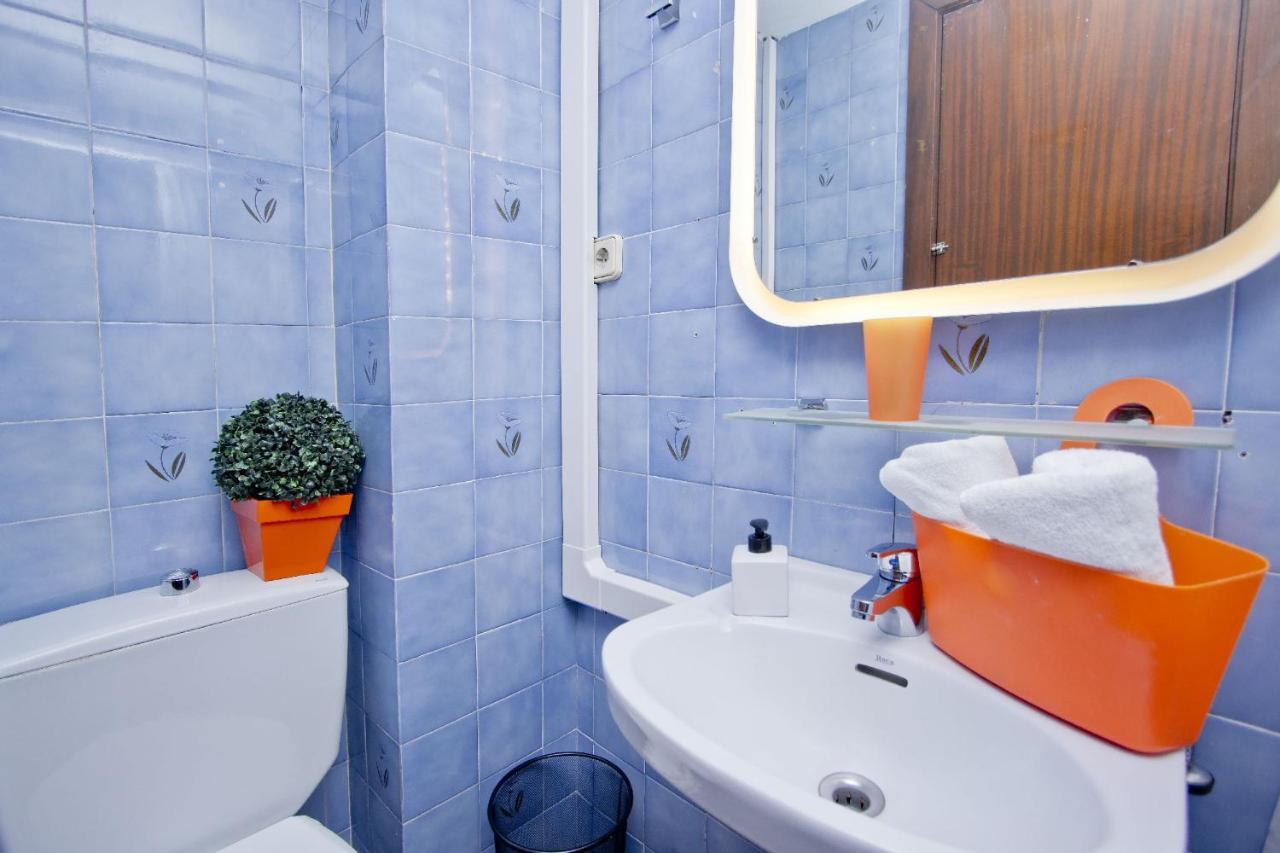 Double Room Private External Bathroom
