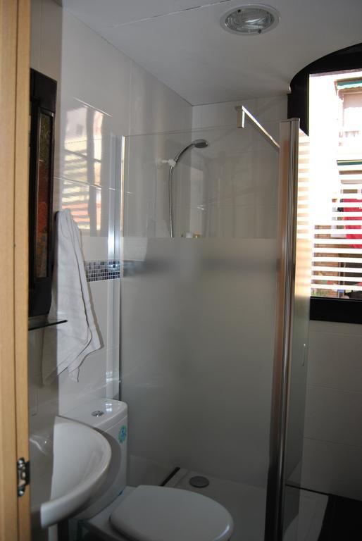 Chambre Familiale avec Salle de Bains Privative et Kitchenette