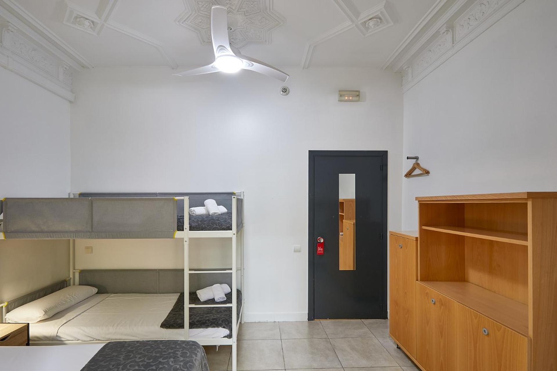 Chambre Triple Basique avec Salle de Bains Commune