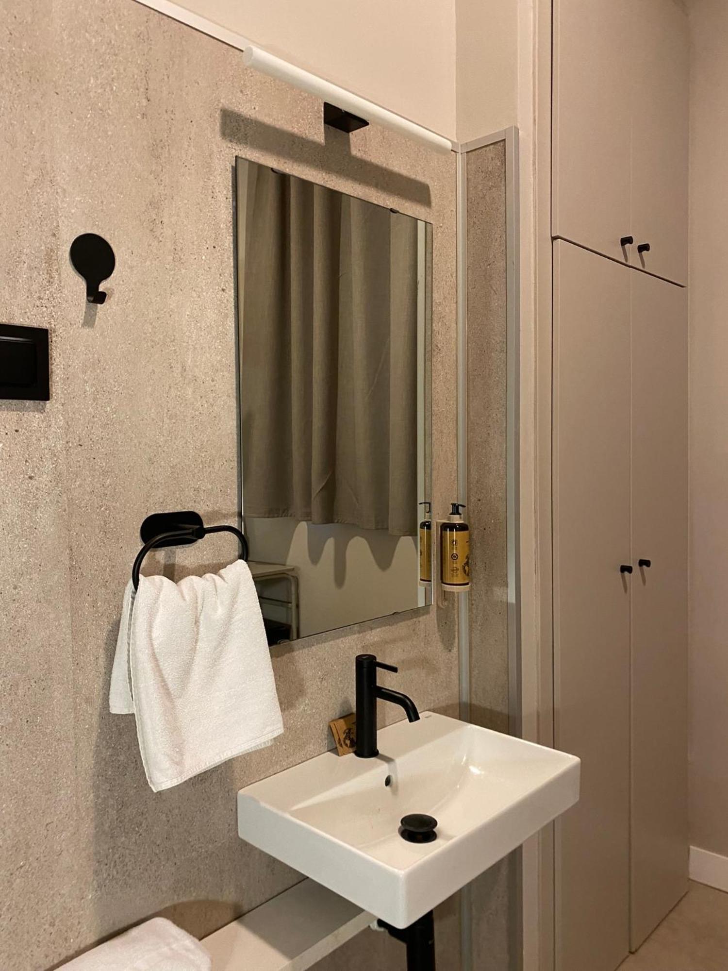 Chambre Simple avec Salle de Bains Commune