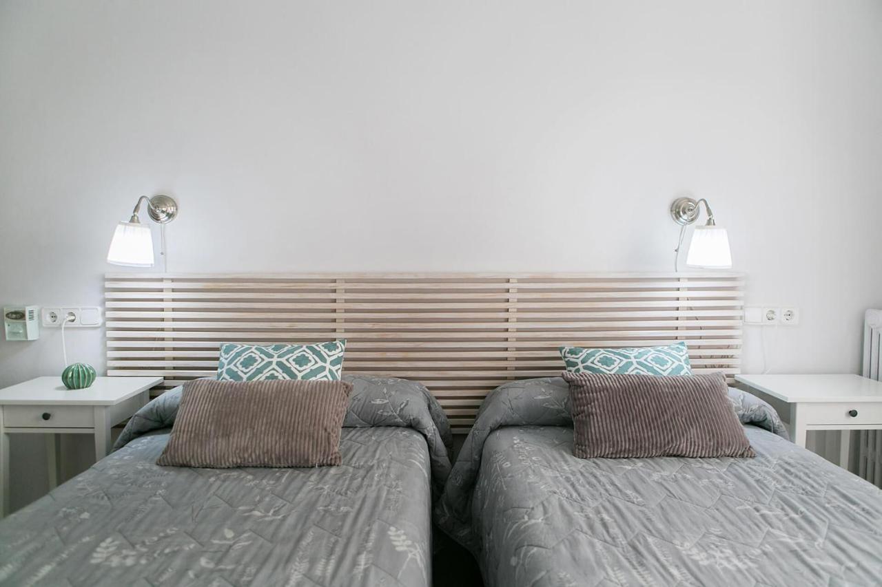 Chambre Lits Jumeaux Extérieure avec Salle de Bains Commune