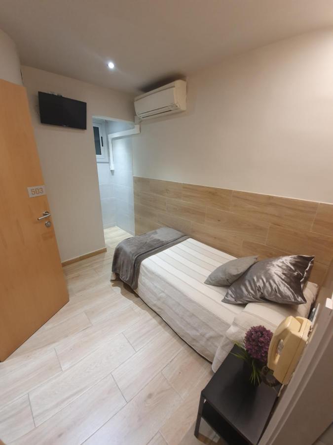 Chambre Simple avec Salle de Bains Commune
