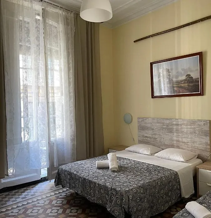 Mariarooms Hostel-1