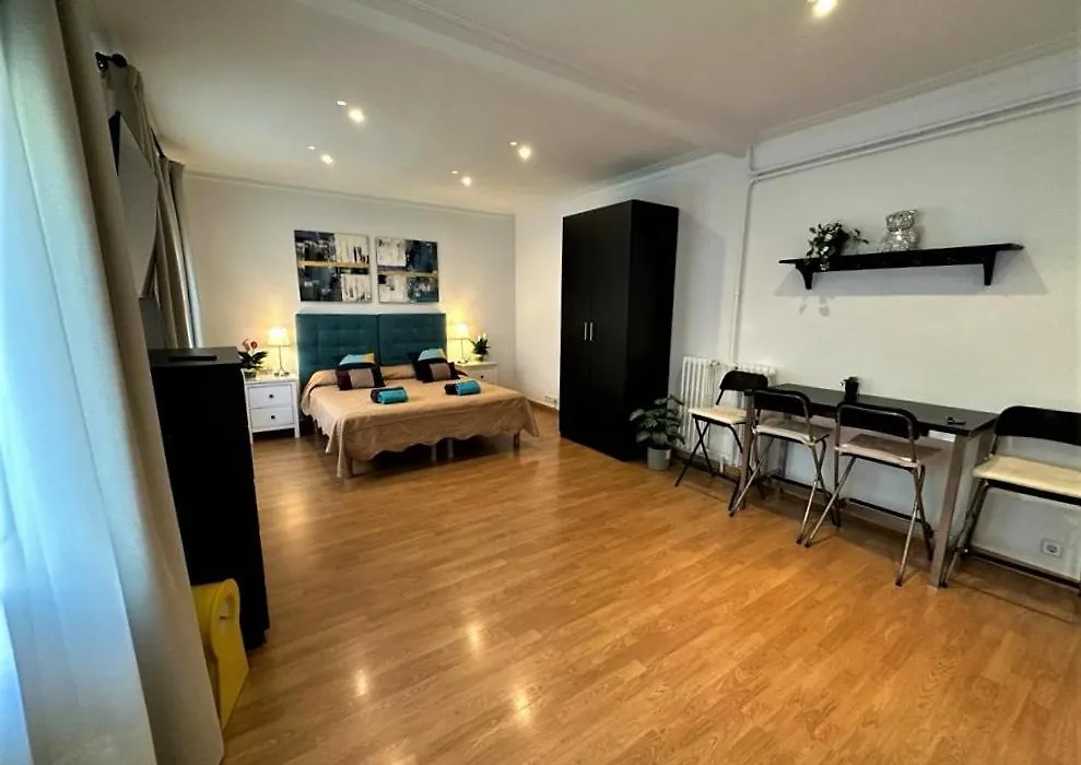 Rooms In The Center Of Barcelona-1