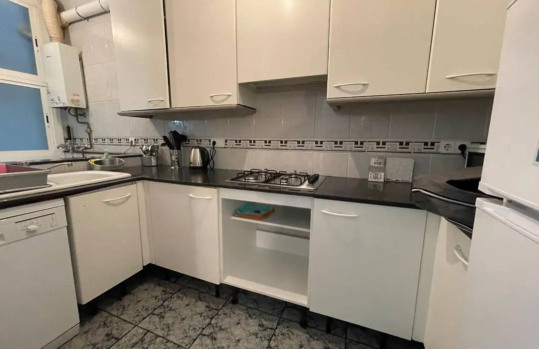 Habitaciones Viladomat-1