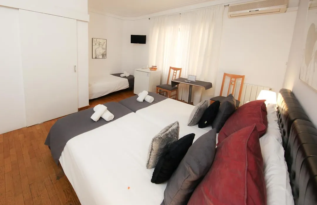 Petit Hotel-1