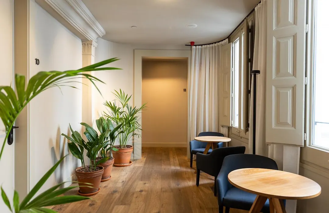 Uma Suites Pau Claris-1
