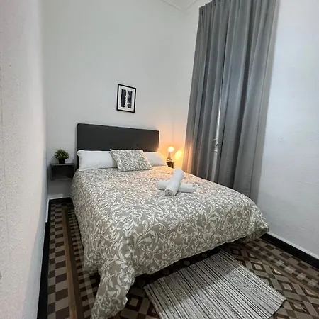 A & M Barcelona Hostal-3