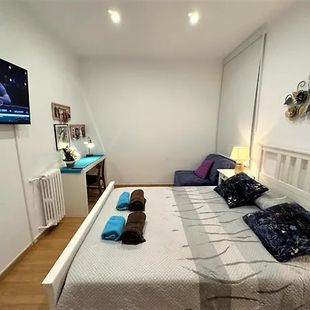 Rooms In The Center Of Barcelona-2