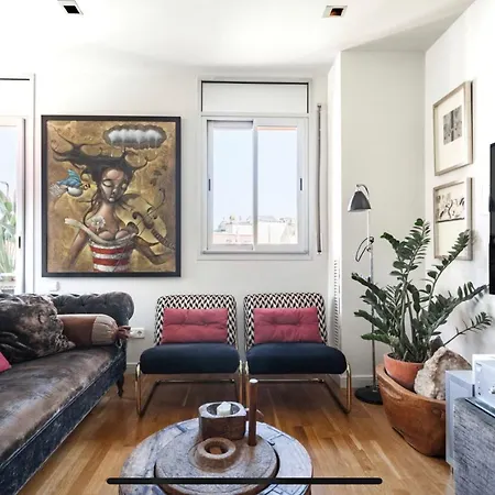 Elegant Cozy Central Room In Barcelona-2