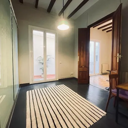 The Best Room In The Gothic Quarter With Suite Bathroom-3