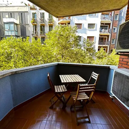 Rooms In Apartment Sepulveda-2