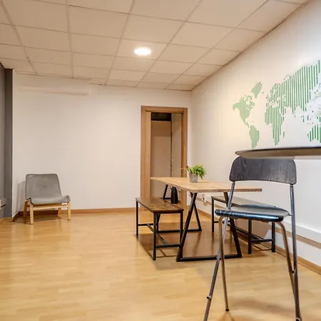 Holidaysbcn Rooms-2