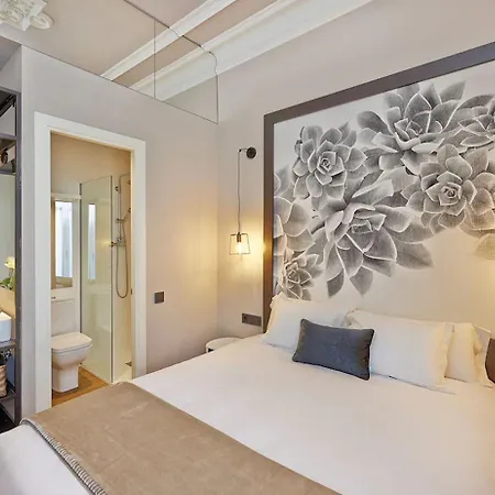 Hostal Central Barcelona-3