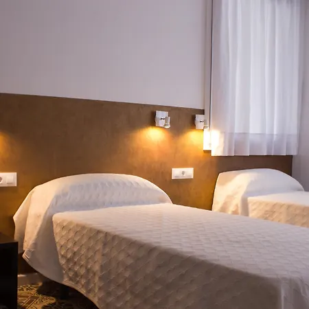 Hostal Nova Barcelona-3