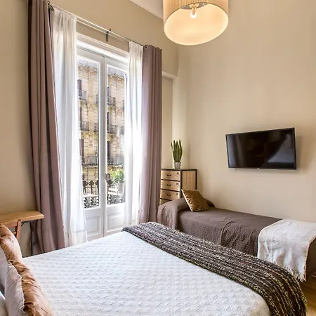 El Born Guest House By Casa Consell-2